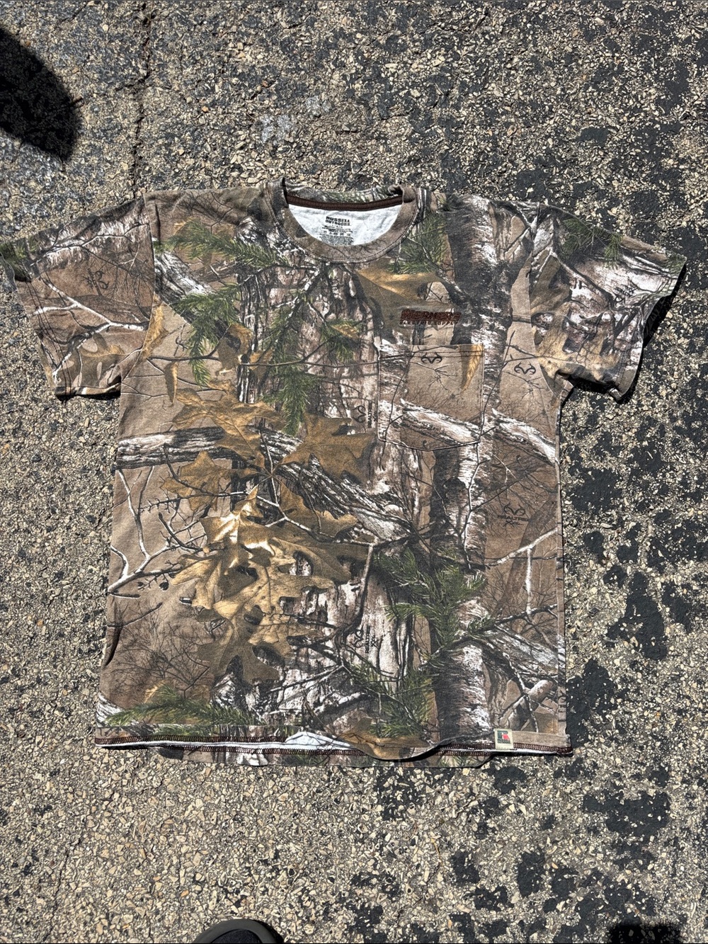 Russell Outdoors Mens L Realtree Camo Pocket Tee